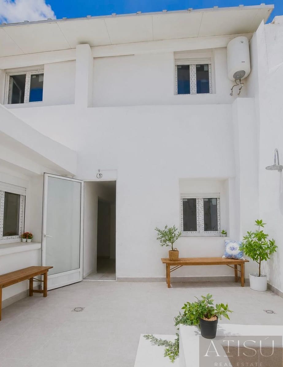 4 bedroom Villa for sale in Muchamiel / Mutxamel with pool - € 329,000 (Ref: 9967093)