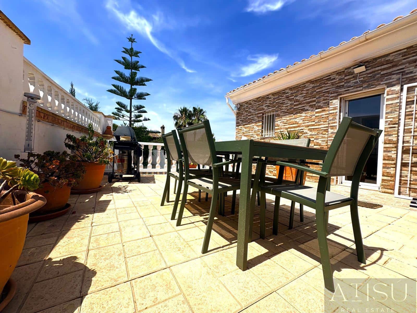 4 slaapkamer Villa te koop in Busot met zwembad garage - € 360.000 (Ref: 9979125)