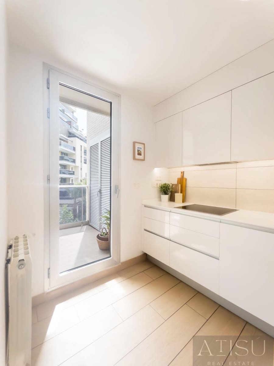 4 bedroom Flat for sale in Alicante / Alacant city with pool garage - € 750,000 (Ref: 9997781)