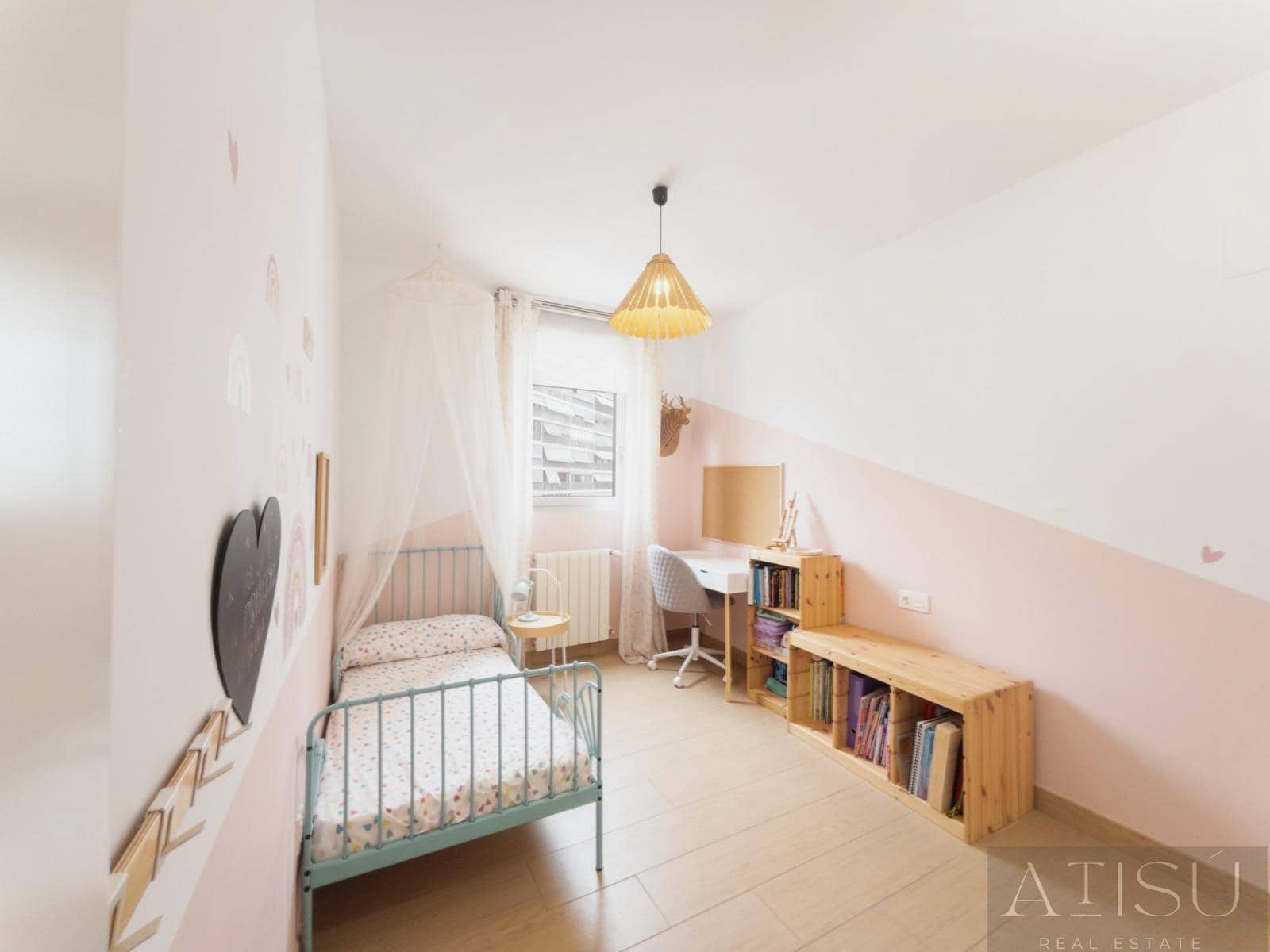 4 bedroom Flat for sale in Alicante / Alacant city with pool garage - € 750,000 (Ref: 9997781)