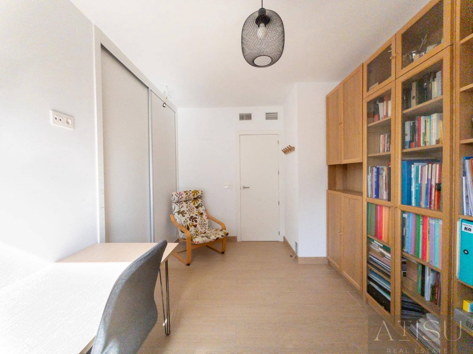 4 bedroom Flat for sale in Alicante / Alacant city with pool garage - € 750,000 (Ref: 9997781)