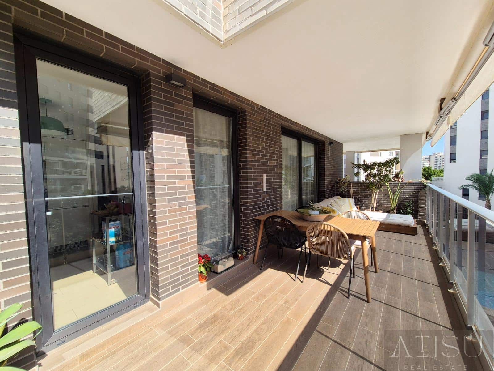 4 bedroom Flat for sale in Alicante / Alacant city with pool garage - € 750,000 (Ref: 9997781)