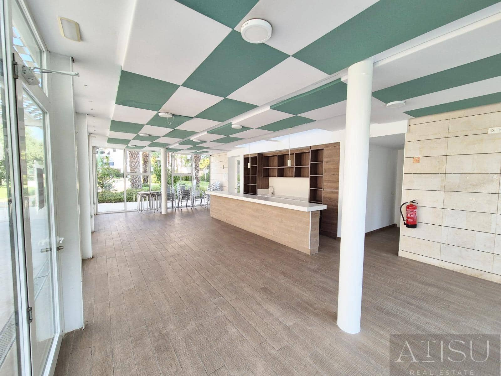 4 bedroom Flat for sale in Alicante / Alacant city with pool garage - € 750,000 (Ref: 9997781)