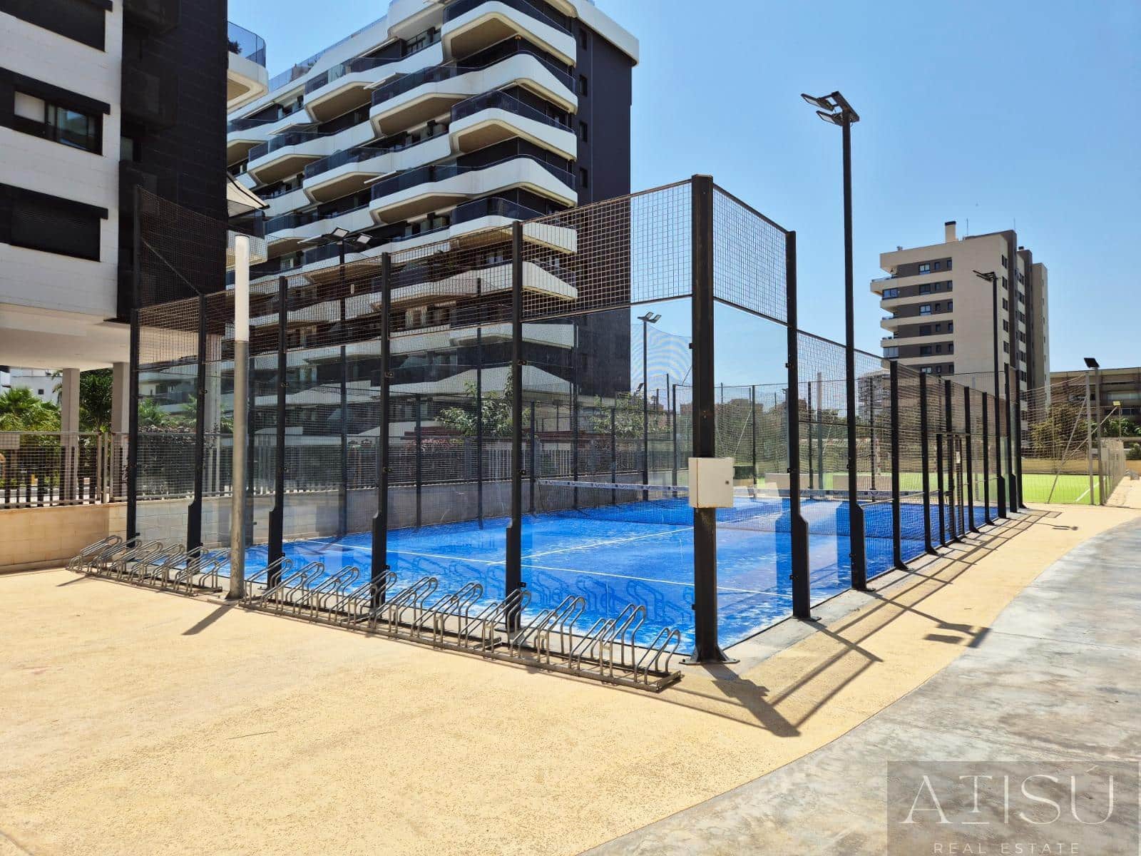 4 bedroom Flat for sale in Alicante / Alacant city with pool garage - € 750,000 (Ref: 9997781)