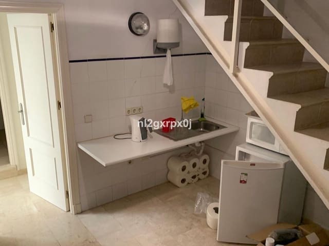 2 slaapkamer Kantoor te koop in Playa Bajadilla - Puertos, Marbella - € 1.490.000 (Ref: 10130567)