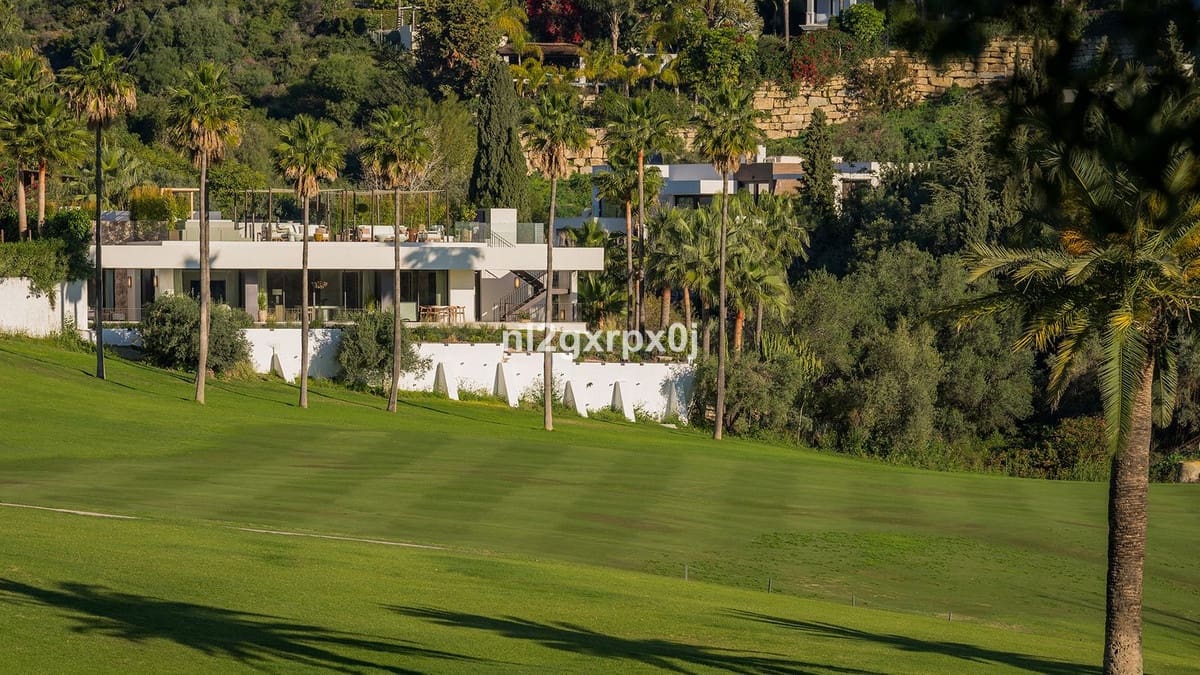 4 Zimmer Villa zu verkaufen in Aloha Golf mit Pool Garage - 5.975.000 € (Ref: 10140421)
