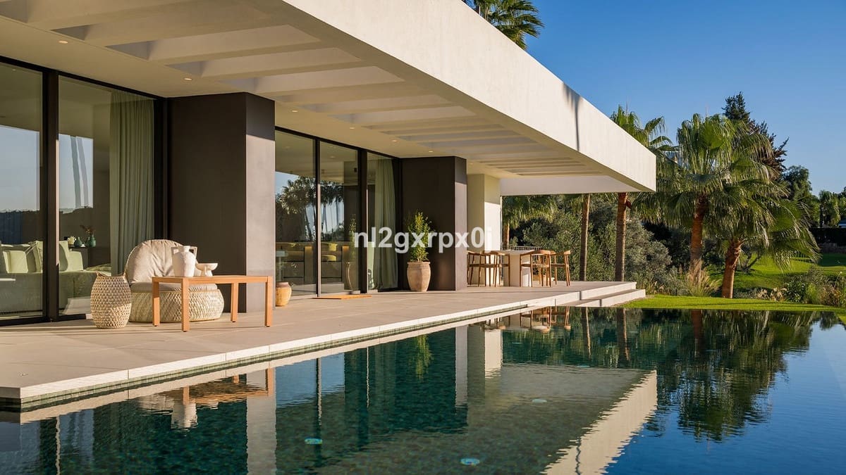 4 Zimmer Villa zu verkaufen in Aloha Golf mit Pool Garage - 5.975.000 € (Ref: 10140421)