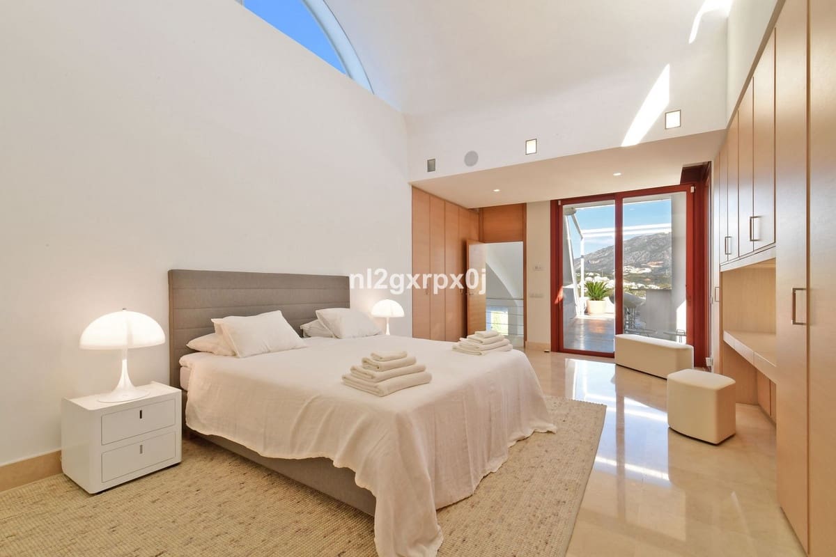 7 soveværelse Villa til salg i Nueva Andalucia med swimmingpool garage - € 4.400.000 (Ref: 10140422)