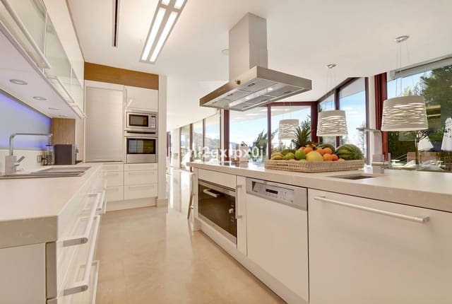 7 soveværelse Villa til salg i Las Brisas, Marbella med swimmingpool garage - € 4.400.000 (Ref: 10140422)