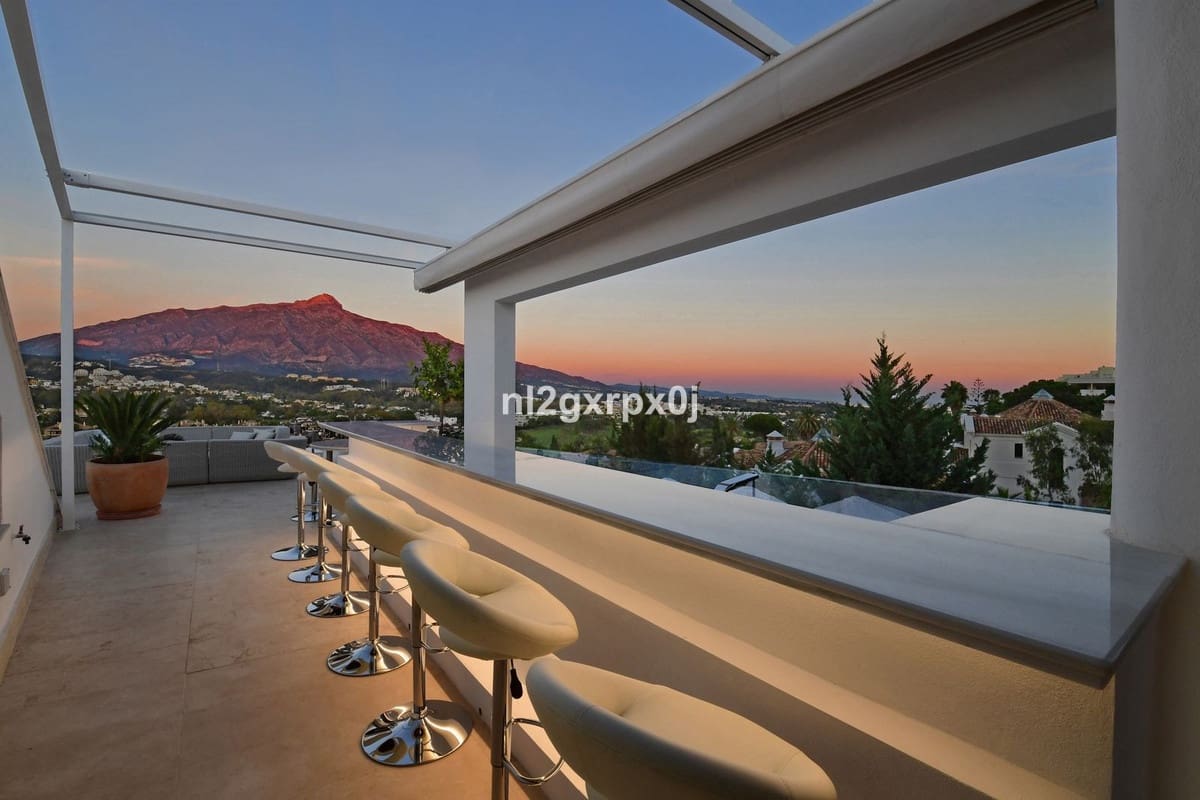 7 soveværelse Villa til salg i Nueva Andalucia med swimmingpool garage - € 4.400.000 (Ref: 10140422)