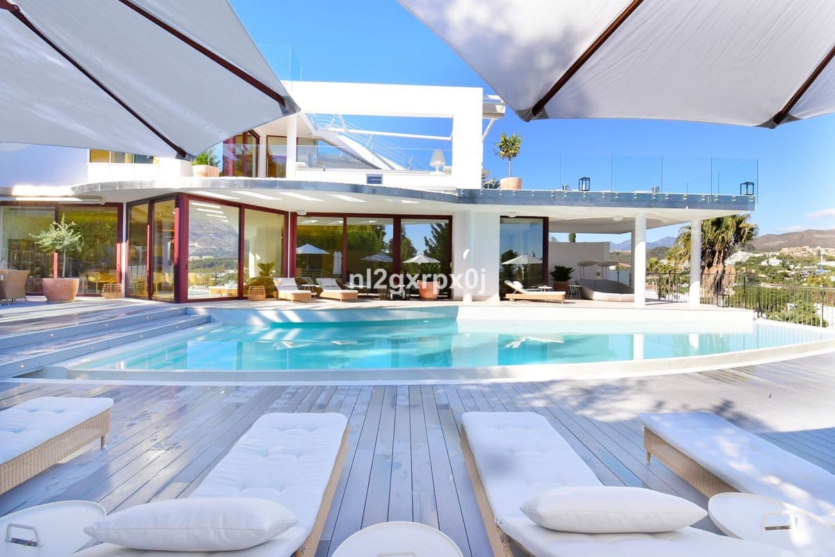 7 soveværelse Villa til salg i Nueva Andalucia med swimmingpool garage - € 4.400.000 (Ref: 10140422)