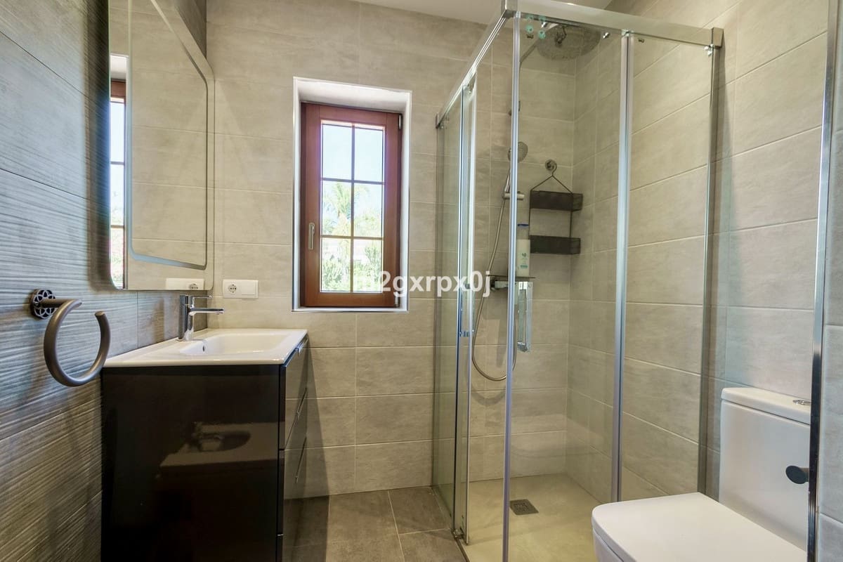 Chalet de 5 habitaciones en El Rosario en venta con piscina garaje - 2.490.000 € (Ref: 10140423)