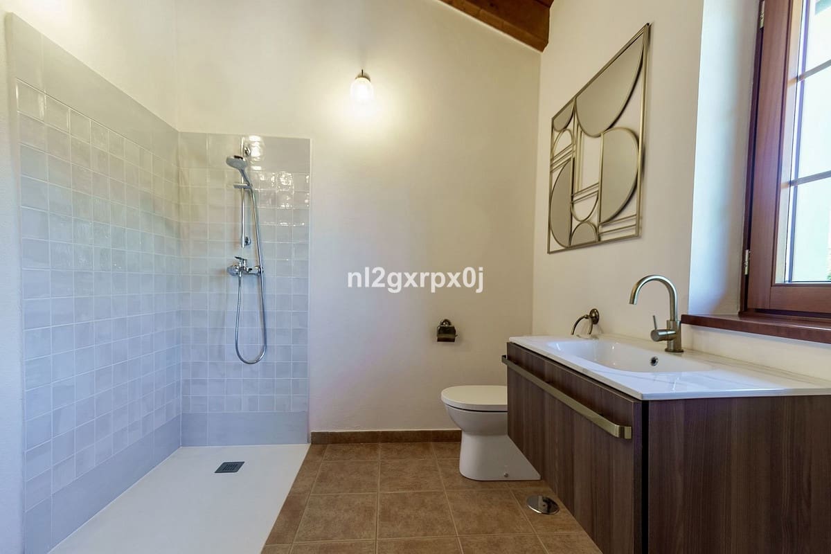 Chalet de 5 habitaciones en El Rosario en venta con piscina garaje - 2.490.000 € (Ref: 10140423)