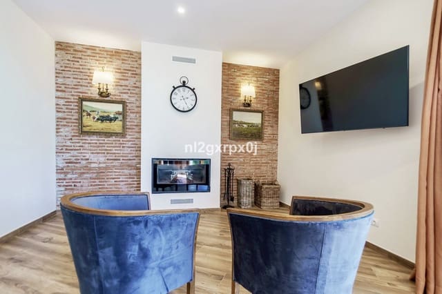 Chalet de 5 habitaciones en El Rosario, Marbella en venta con piscina garaje - 2.490.000 € (Ref: 10140423)