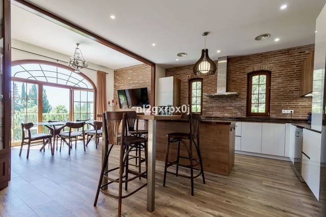 Chalet de 5 habitaciones en El Rosario, Marbella en venta con piscina garaje - 2.490.000 € (Ref: 10140423)