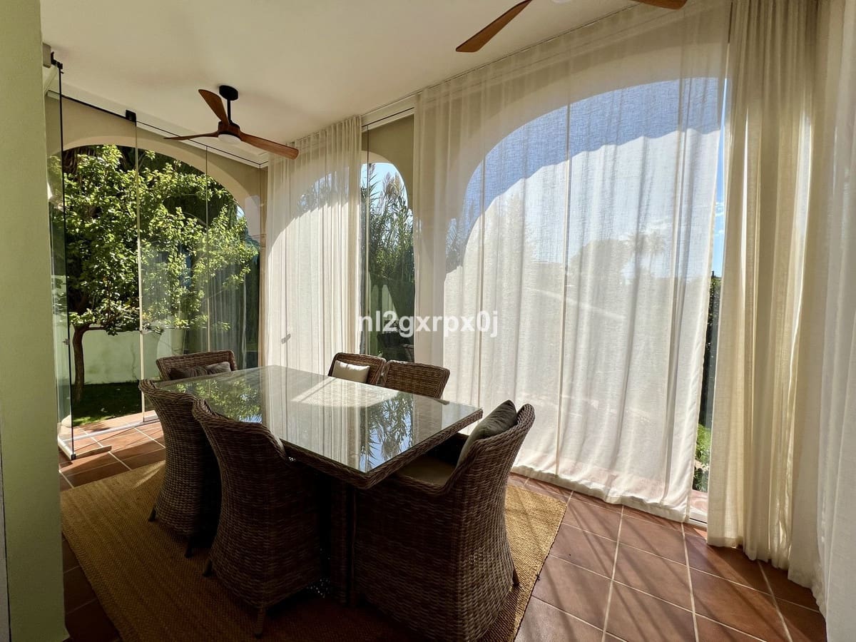 Chalet de 5 habitaciones en El Rosario en venta con piscina garaje - 2.490.000 € (Ref: 10140423)
