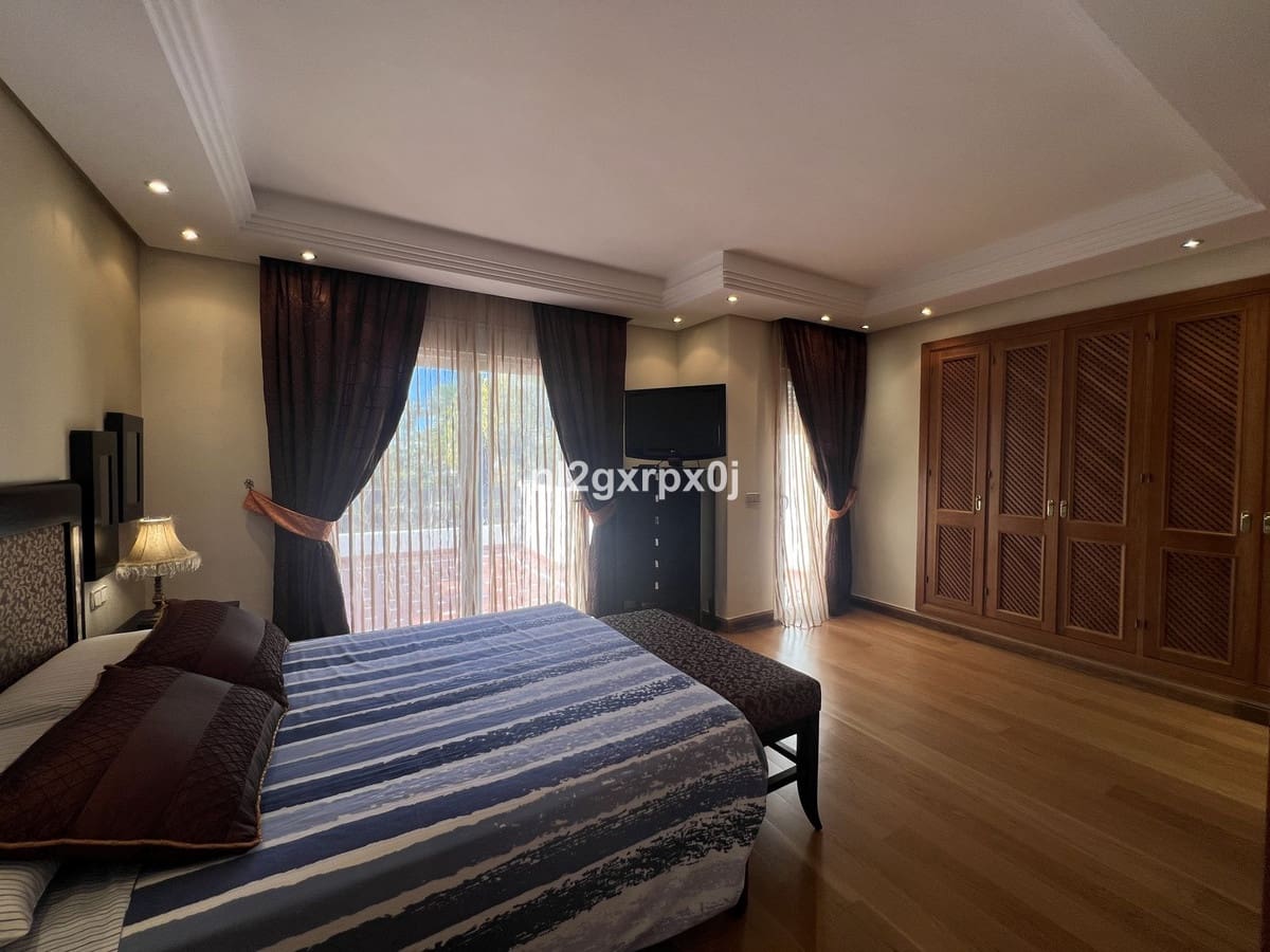 3 chambre Maison de Ville à vendre à Costalita avec piscine garage - 1 250 000 € (Ref: 10140425)