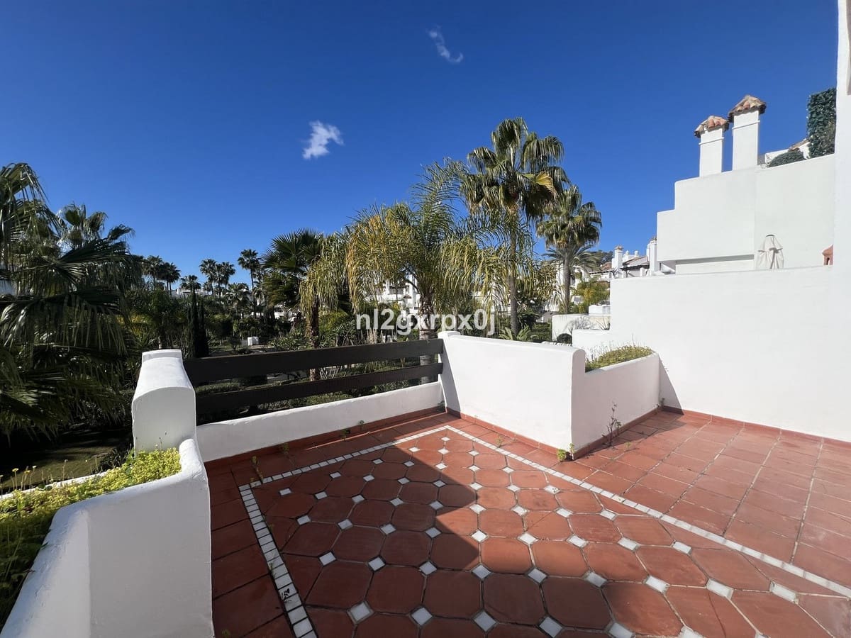 3 chambre Maison de Ville à vendre à Costalita avec piscine garage - 1 250 000 € (Ref: 10140425)