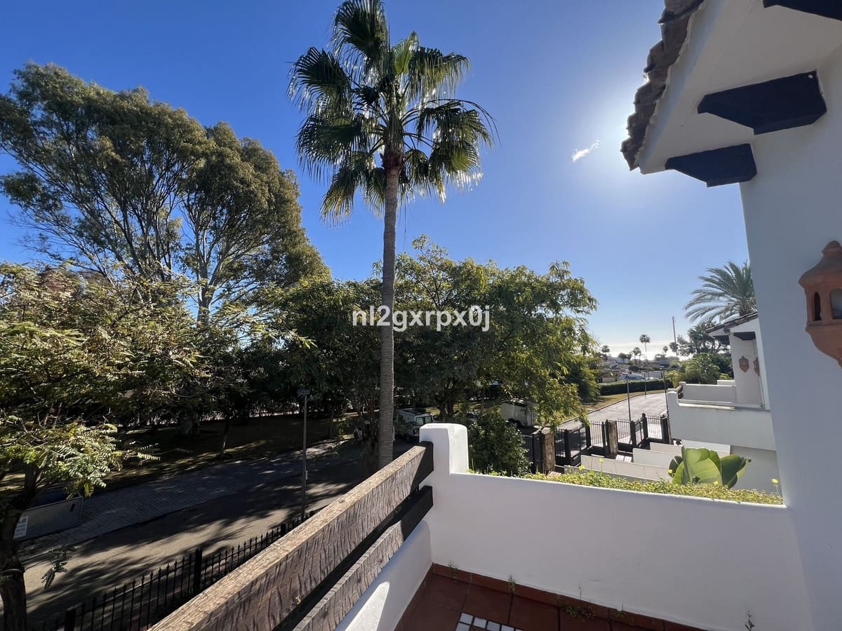 3 chambre Maison de Ville à vendre à Costalita avec piscine garage - 1 250 000 € (Ref: 10140425)