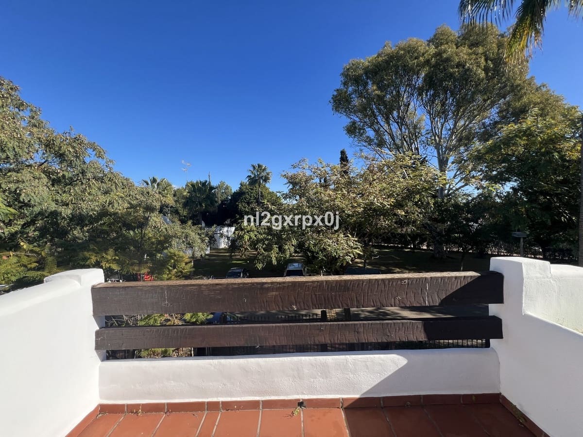 3 bedroom Townhouse for rent in Costalita with pool garage - € 4,500 (Ref: 10158143)
