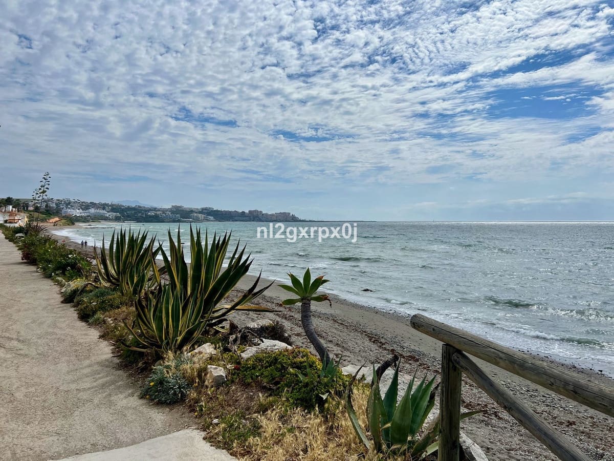 3 camera da letto Villa da affittare in Estepona con piscina - 3.600 € (Rif: 10175514)
