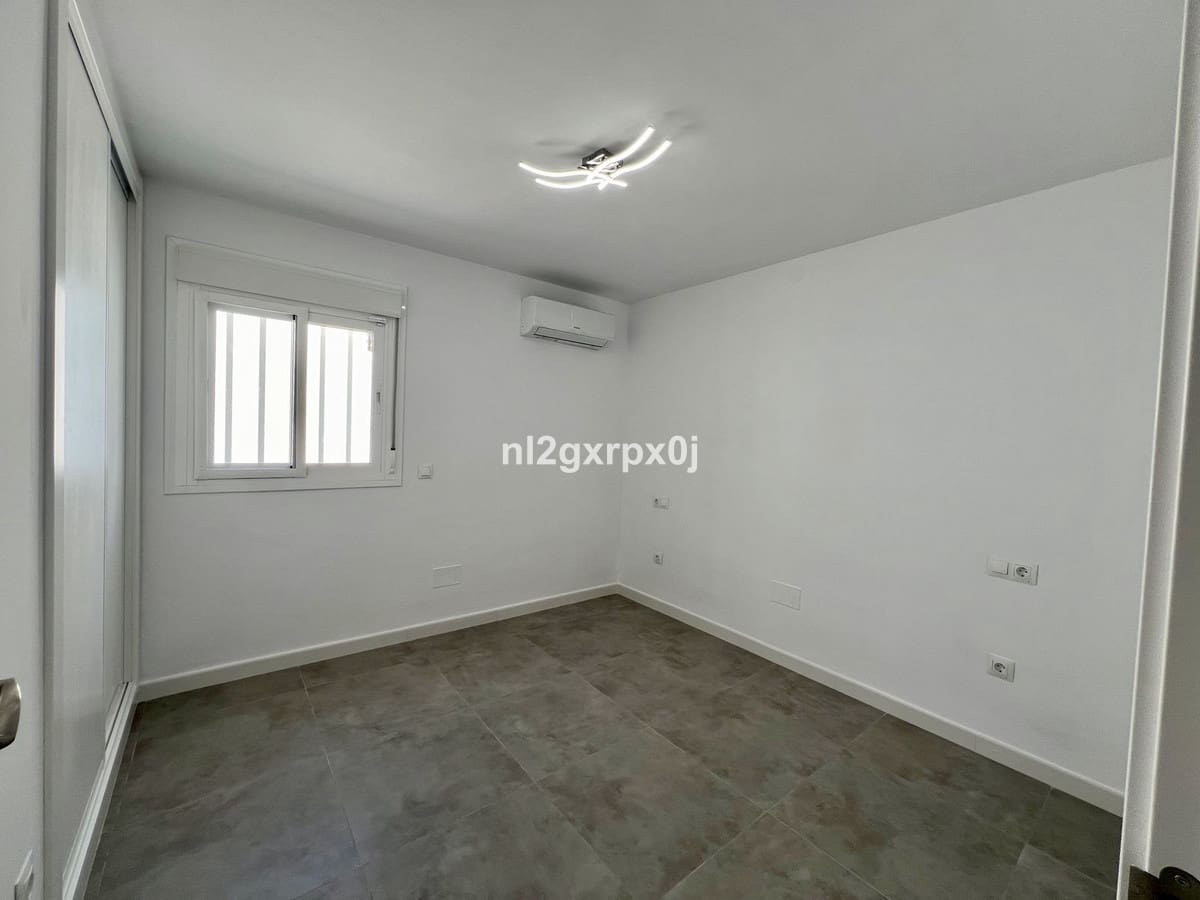 3 camera da letto Villa da affittare in Estepona con piscina - 3.600 € (Rif: 10183547)