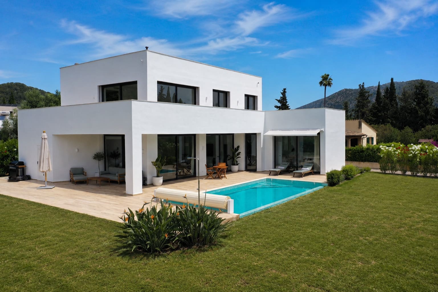 4 bedroom Villa for sale in Sa Pobla with pool garage - € 2,150,000 (Ref: 9891016)