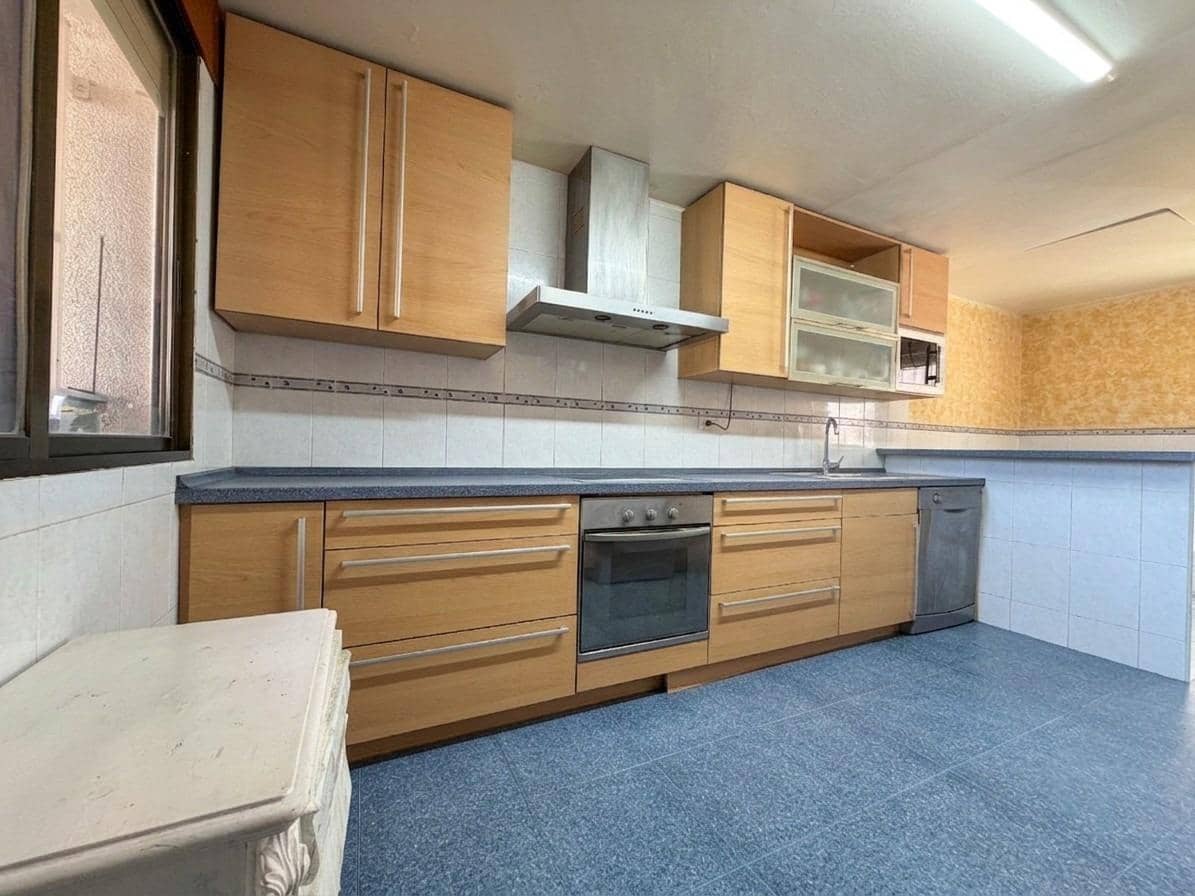 4 bedroom Apartment for sale in Aguilas - € 285,000 (Ref: 10017553)