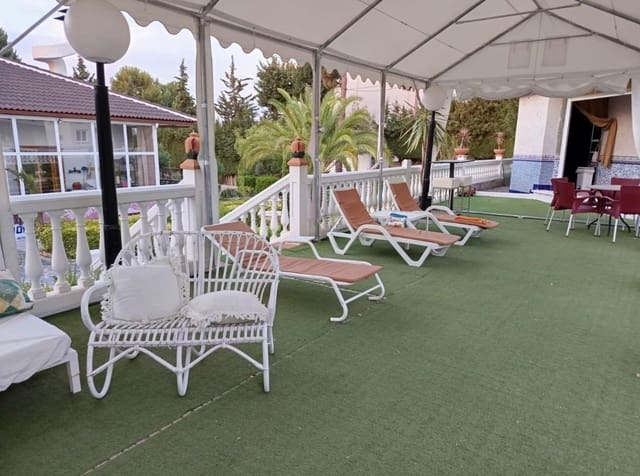 10 soveværelse Villa til salg i Cúllar med swimmingpool garage - € 249.900 (Ref: 10041171)