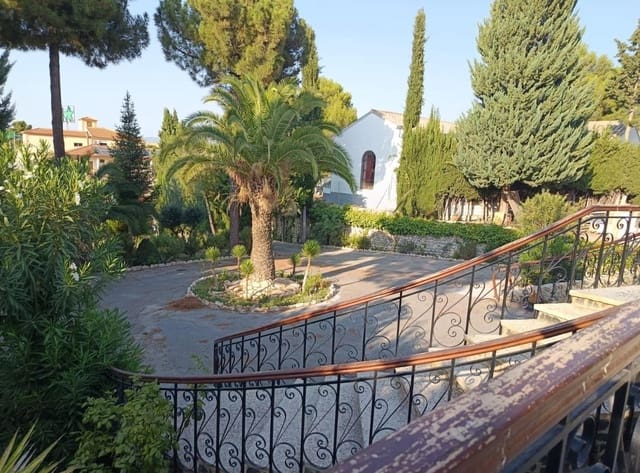 10 soveværelse Villa til salg i Cúllar med swimmingpool garage - € 249.900 (Ref: 10041171)