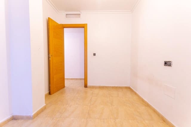 3 bedroom Flat for sale in Aguilas with garage - € 105,000 (Ref: 10157987)