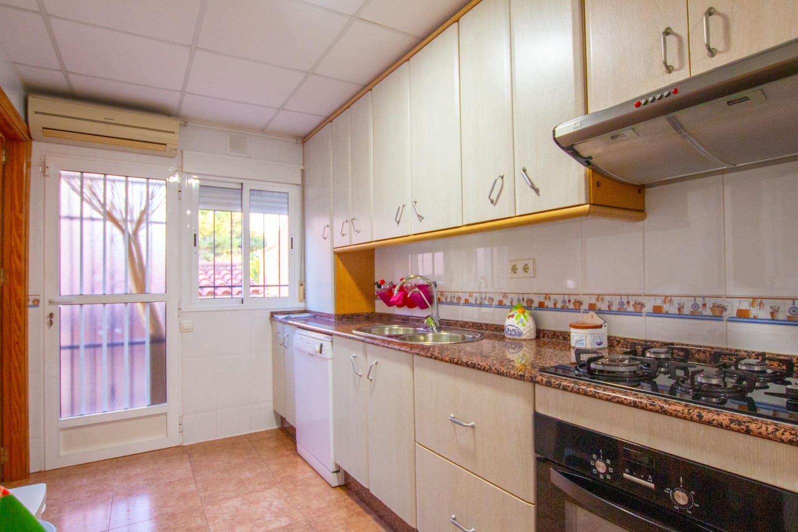 4 soveværelse Byhus til salg i Aguilas med garage - € 312.000 (Ref: 10171745)