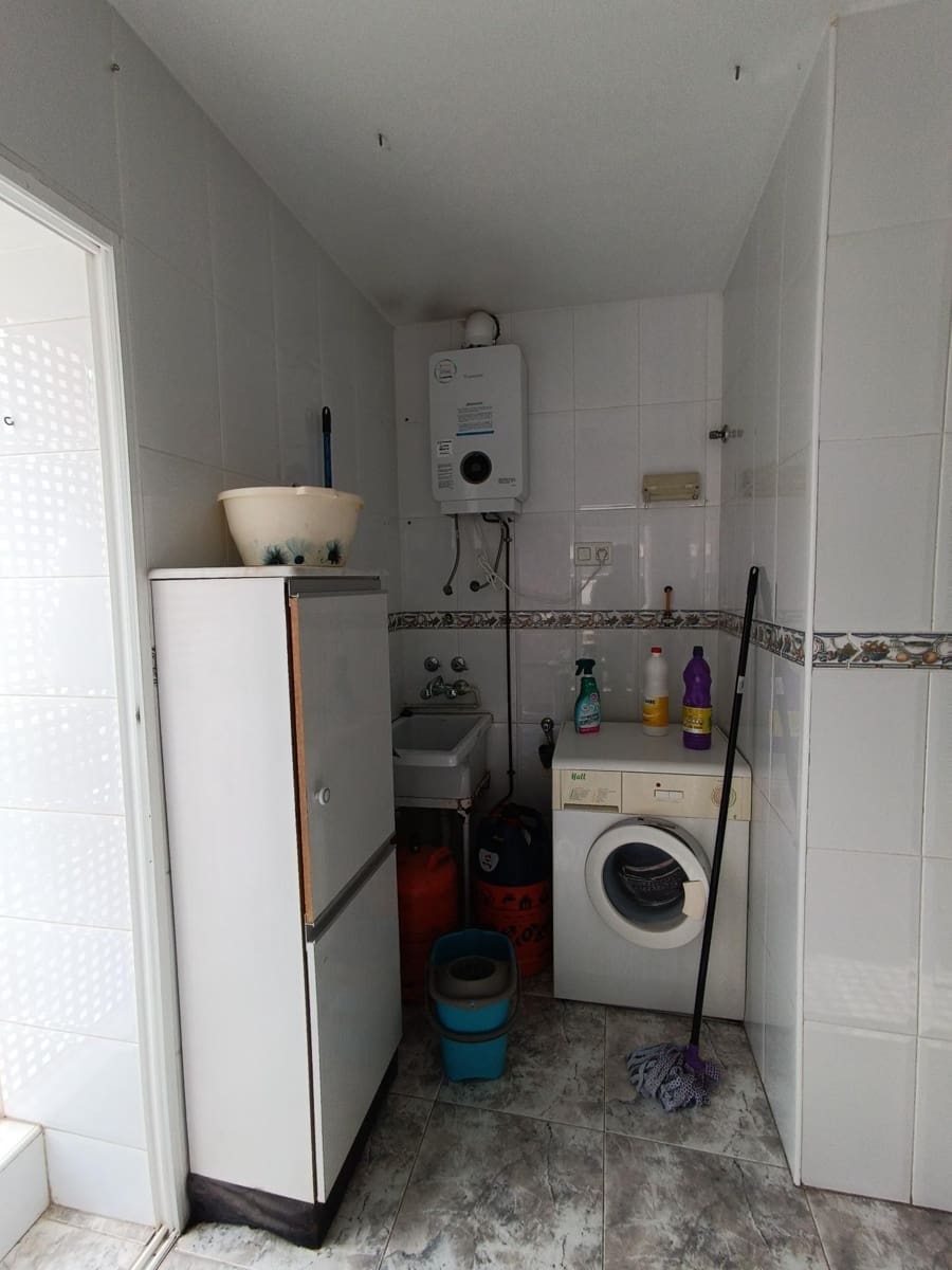 4 bedroom Apartment for sale in Aguilas with garage - € 300,000 (Ref: 9892756)