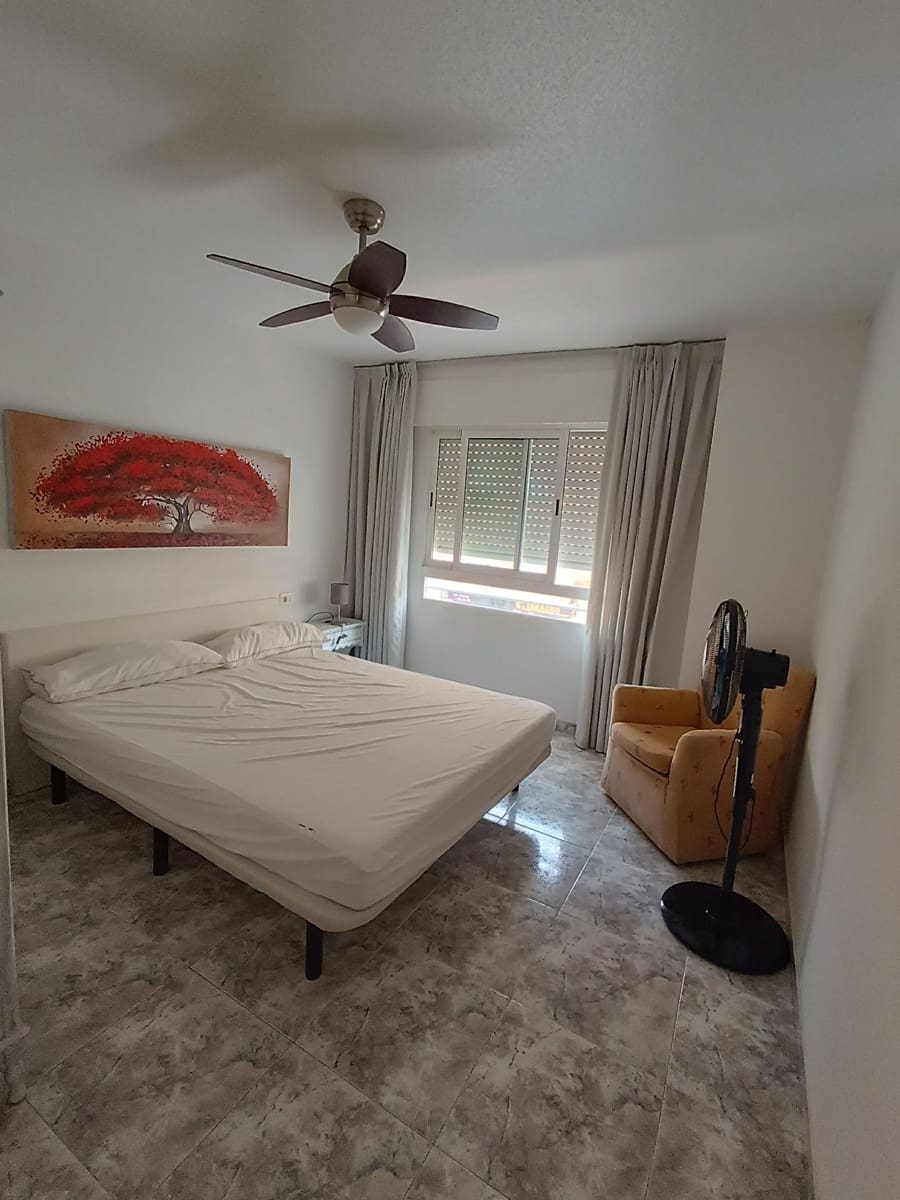 4 bedroom Apartment for sale in Aguilas with garage - € 300,000 (Ref: 9892756)