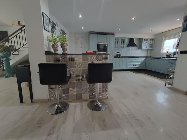 5 chambre Maison de Ville à vendre à Aguilas - 223 900 € (Ref: 9892759)