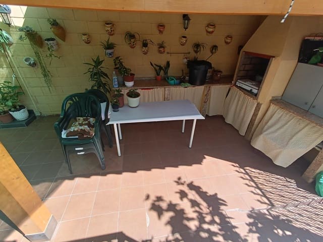 4 bedroom Apartment for sale in Aguilas with garage - € 218,900 (Ref: 9892761)