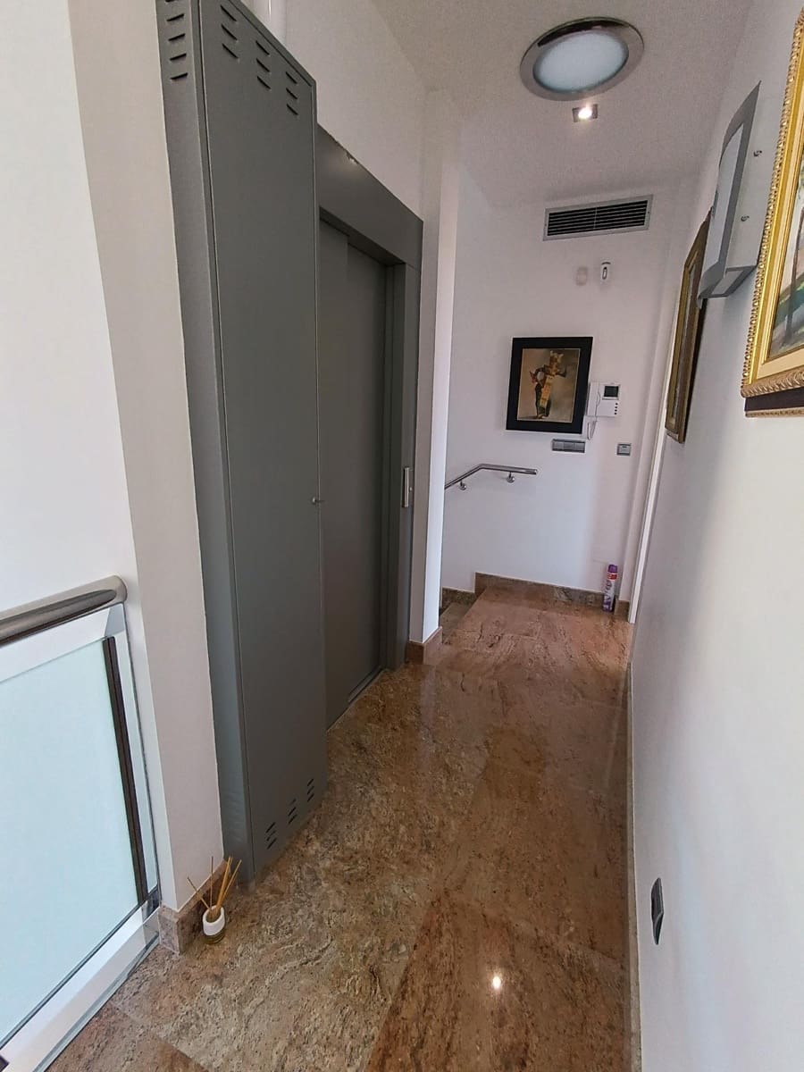 7 bedroom Villa for sale in Aguilas with pool garage - € 1,800,000 (Ref: 9892764)