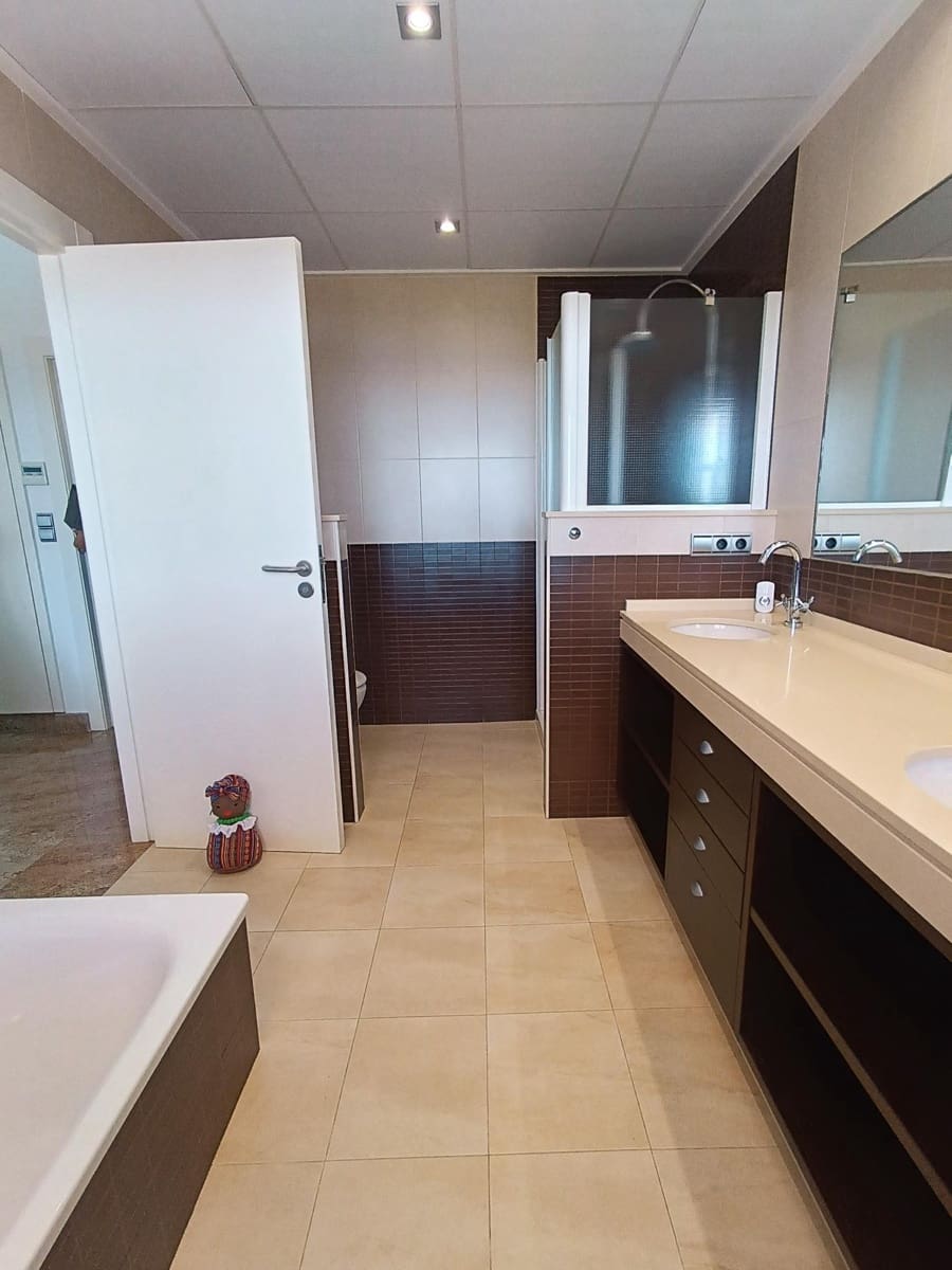 7 bedroom Villa for sale in Aguilas with pool garage - € 1,800,000 (Ref: 9892764)