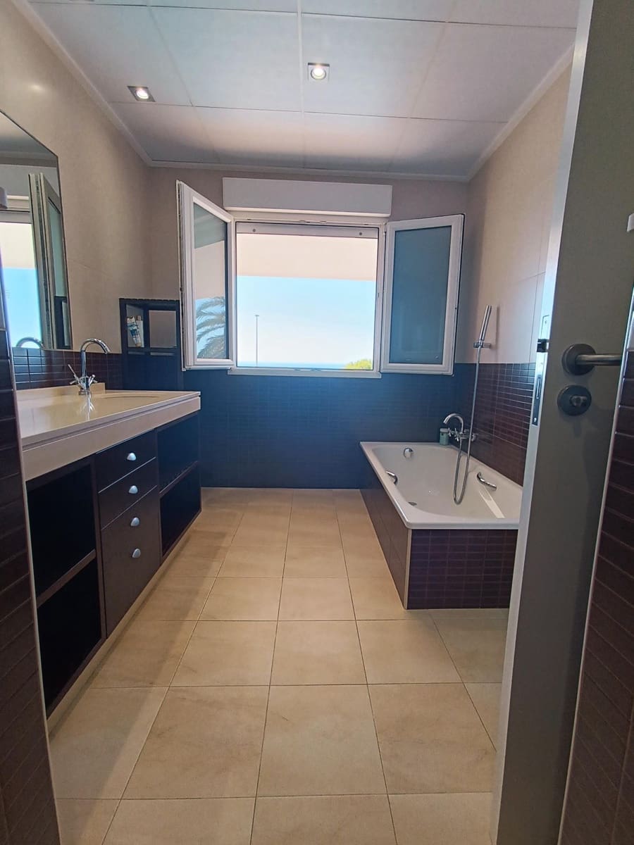 7 bedroom Villa for sale in Aguilas with pool garage - € 1,800,000 (Ref: 9892764)