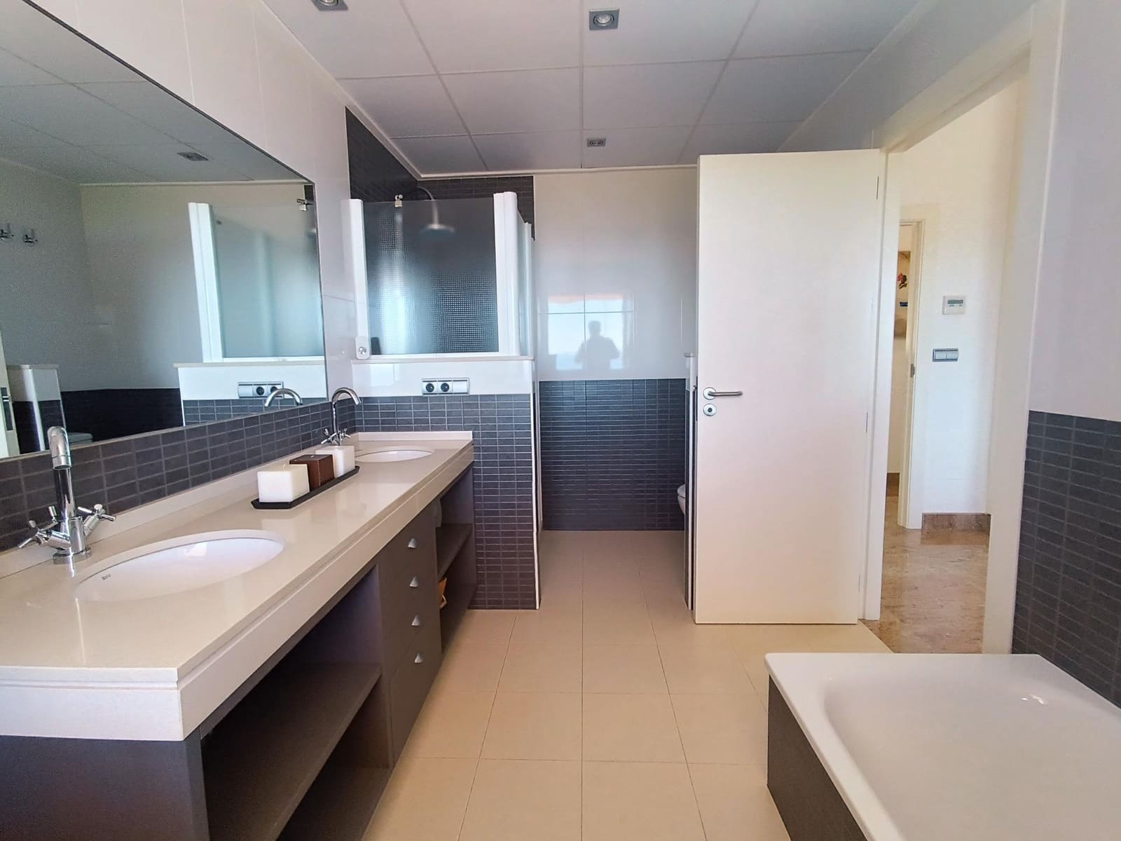 7 bedroom Villa for sale in Aguilas with pool garage - € 1,800,000 (Ref: 9892764)