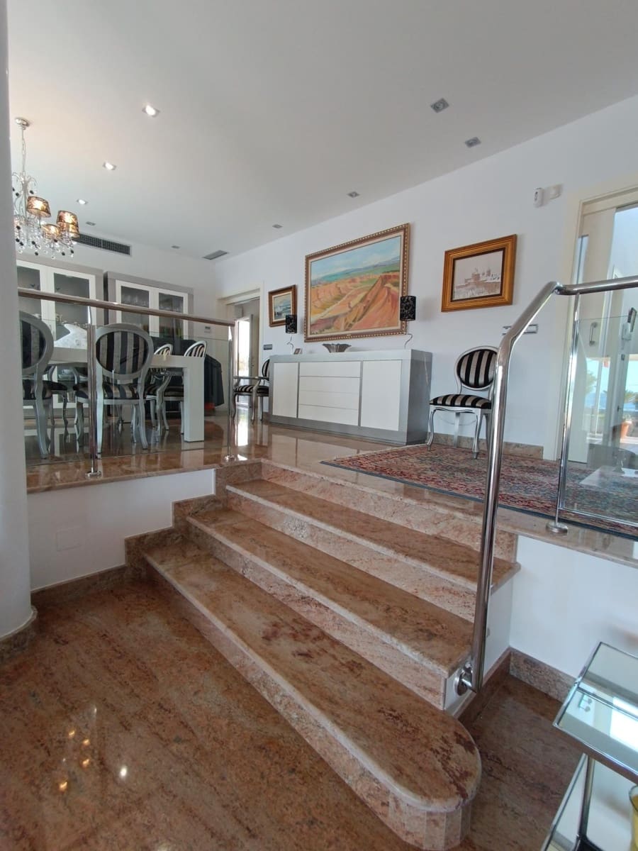 7 bedroom Villa for sale in Aguilas with pool garage - € 1,800,000 (Ref: 9892764)