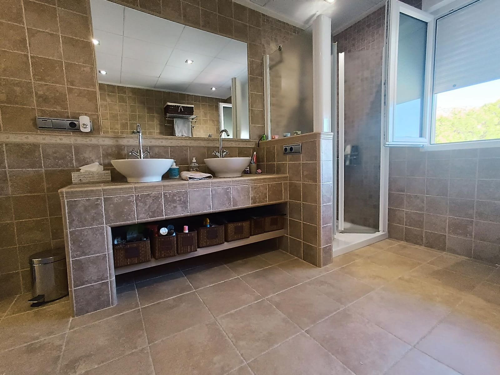 7 bedroom Villa for sale in Aguilas with pool garage - € 1,800,000 (Ref: 9892764)