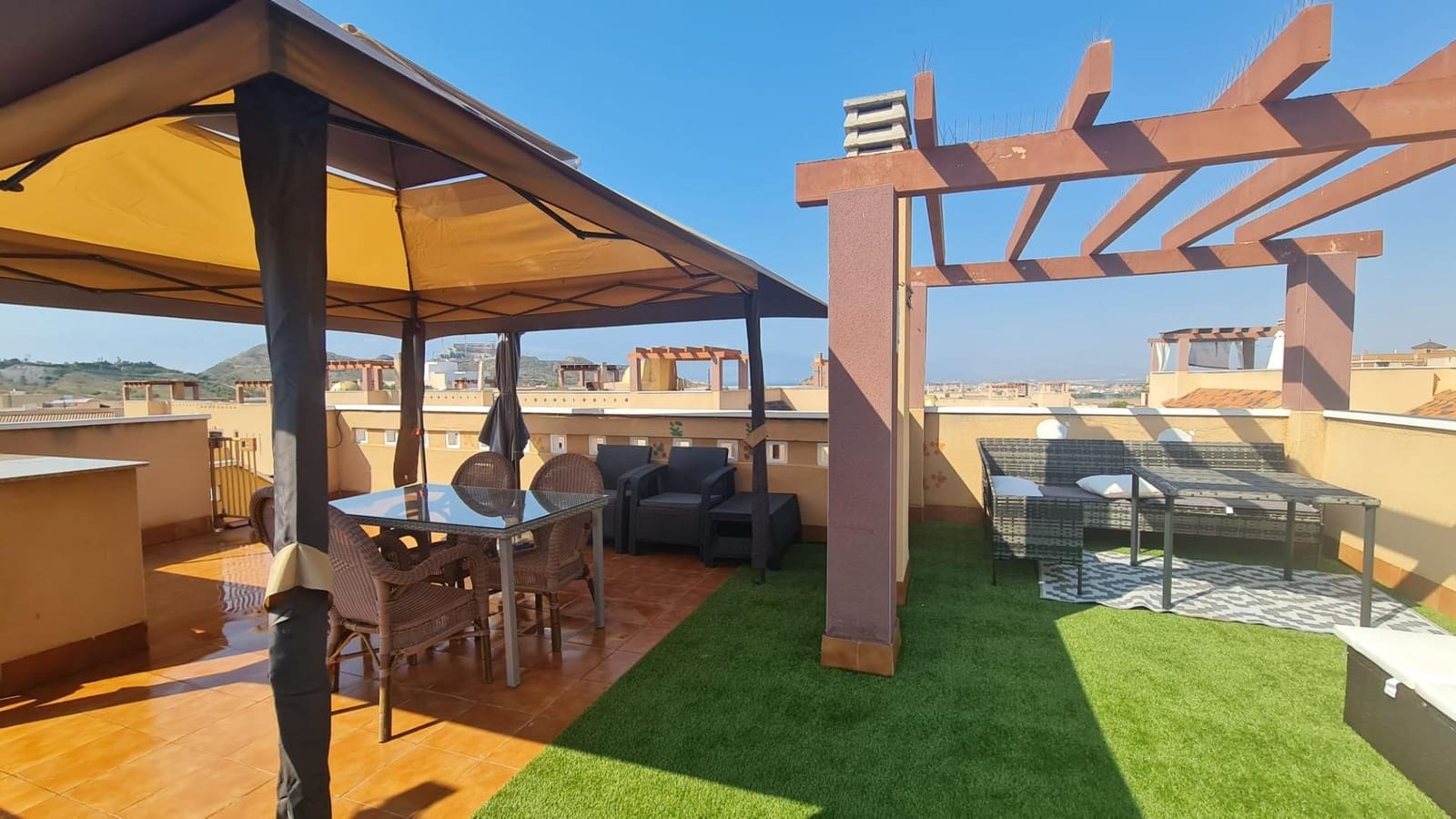 Ático de 2 habitaciones en Los Collados en venta con piscina garaje - 134.500 € (Ref: 9892765)