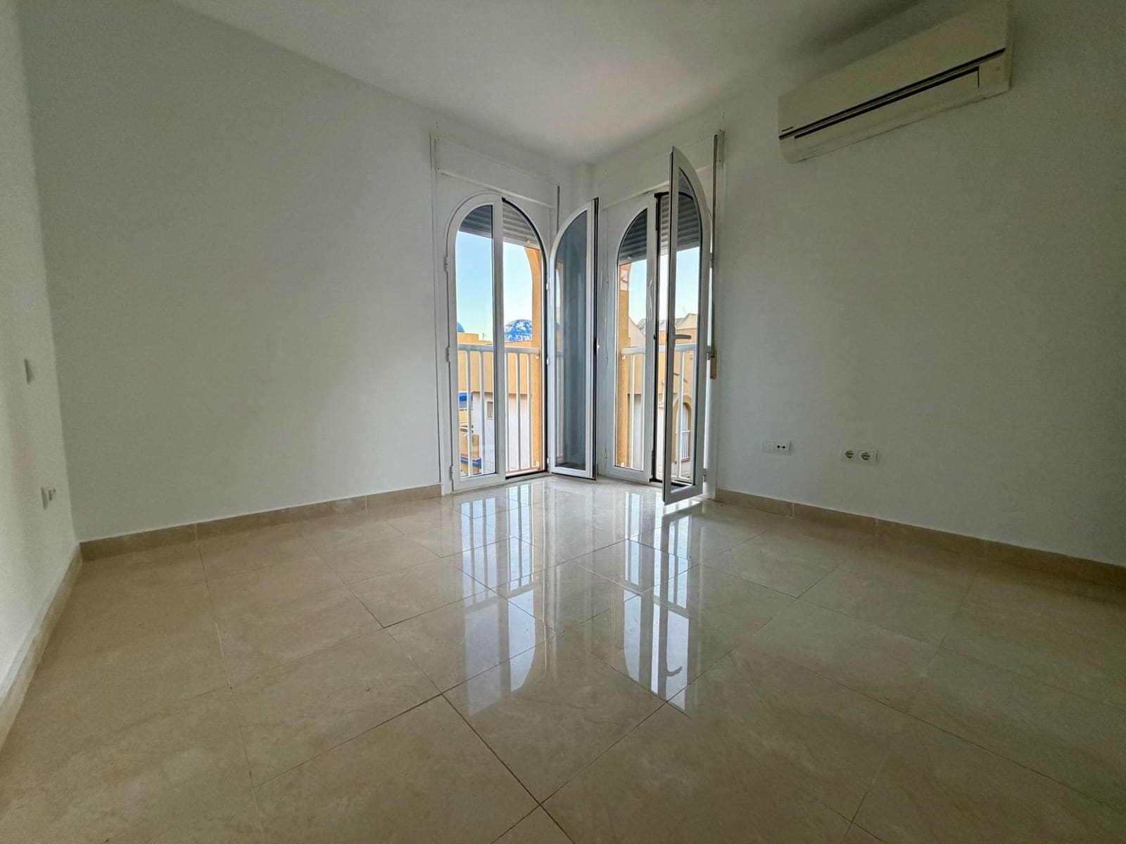 3 Zimmer Reihenhaus zu verkaufen in San Juan de los Terreros mit Garage - 265.000 € (Ref: 9892775)