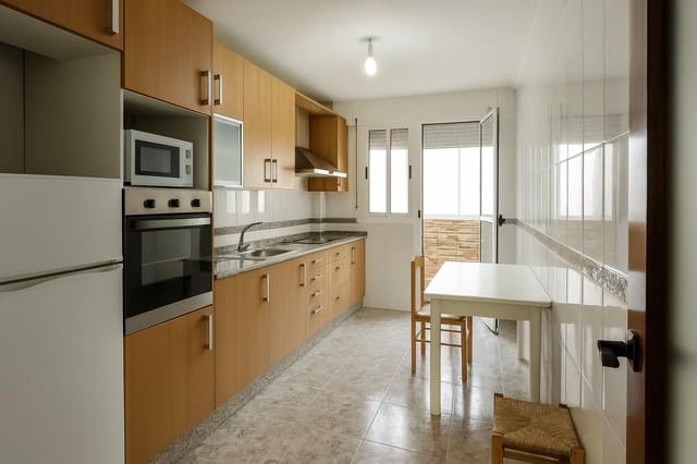 4 bedroom Flat for sale in Aguilas - € 154,900 (Ref: 9892790)