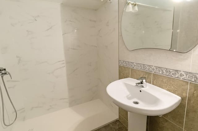 4 bedroom Flat for sale in Aguilas - € 154,900 (Ref: 9892790)