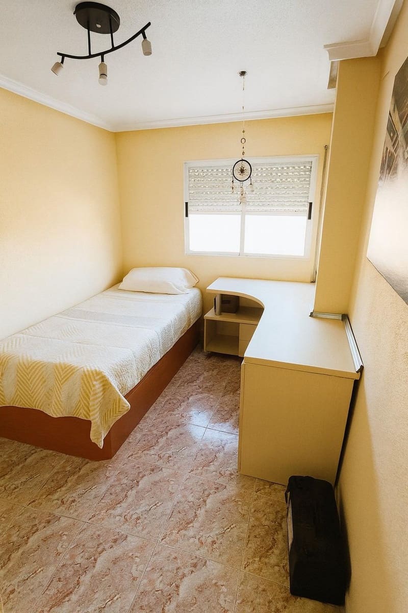 4 bedroom Flat for sale in Aguilas with garage - € 199,900 (Ref: 9892797)
