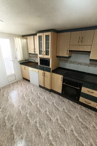 4 bedroom Flat for sale in Aguilas with garage - € 199,900 (Ref: 9892797)