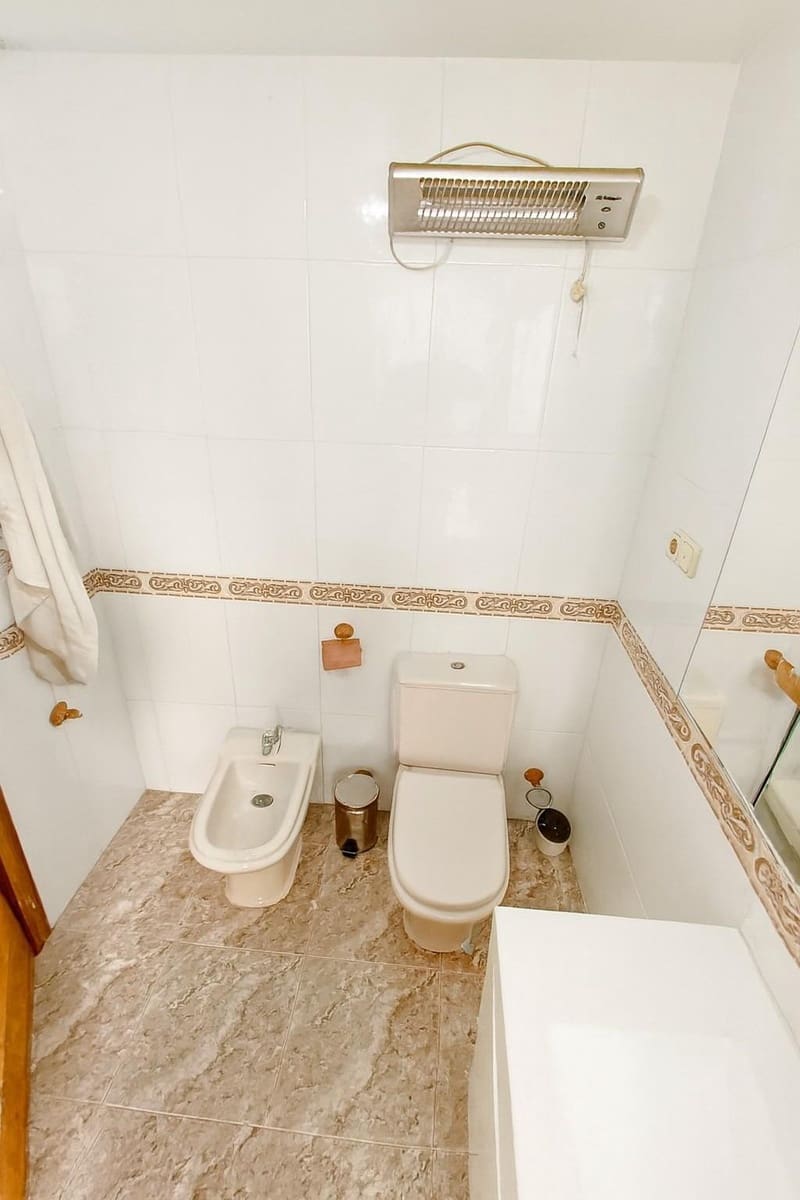 4 bedroom Flat for sale in Aguilas with garage - € 199,900 (Ref: 9892797)