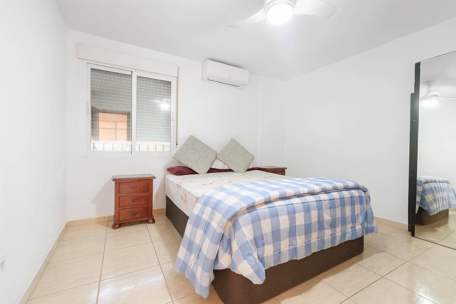 3 bedroom Villa for sale in Aguilas with garage - € 325,900 (Ref: 9892799)